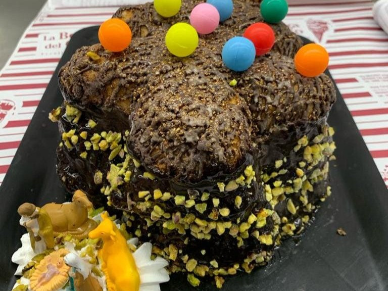 Pandoro gelato nocciola pistacchio peso circa 1.8